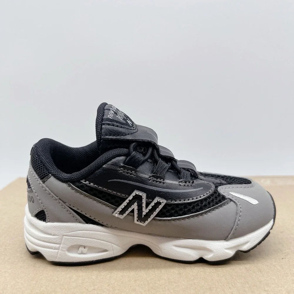 New Balance 1000 Bungee Lace Sneaker Black Gray Lace Up Size US 8.5